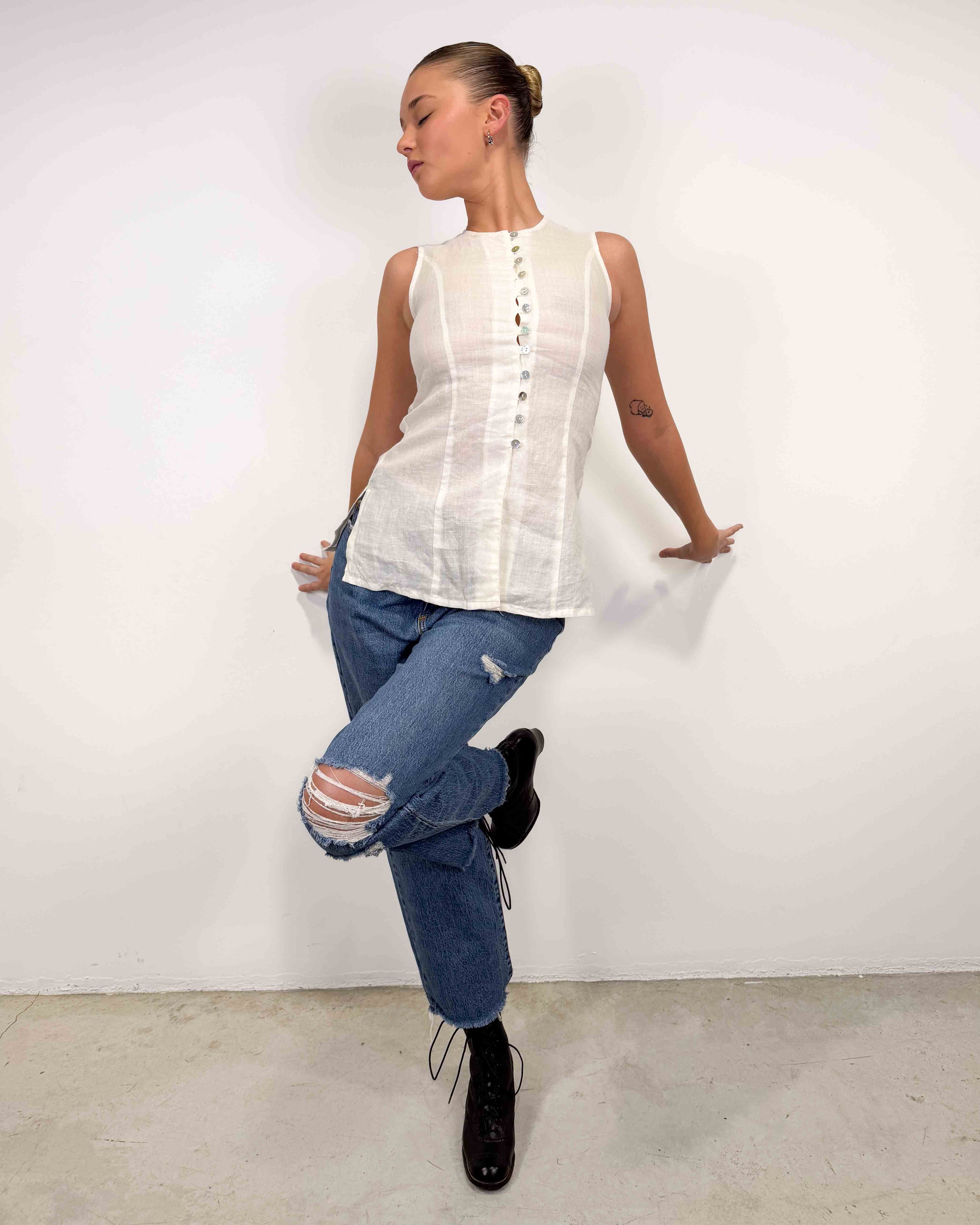 The Mona top