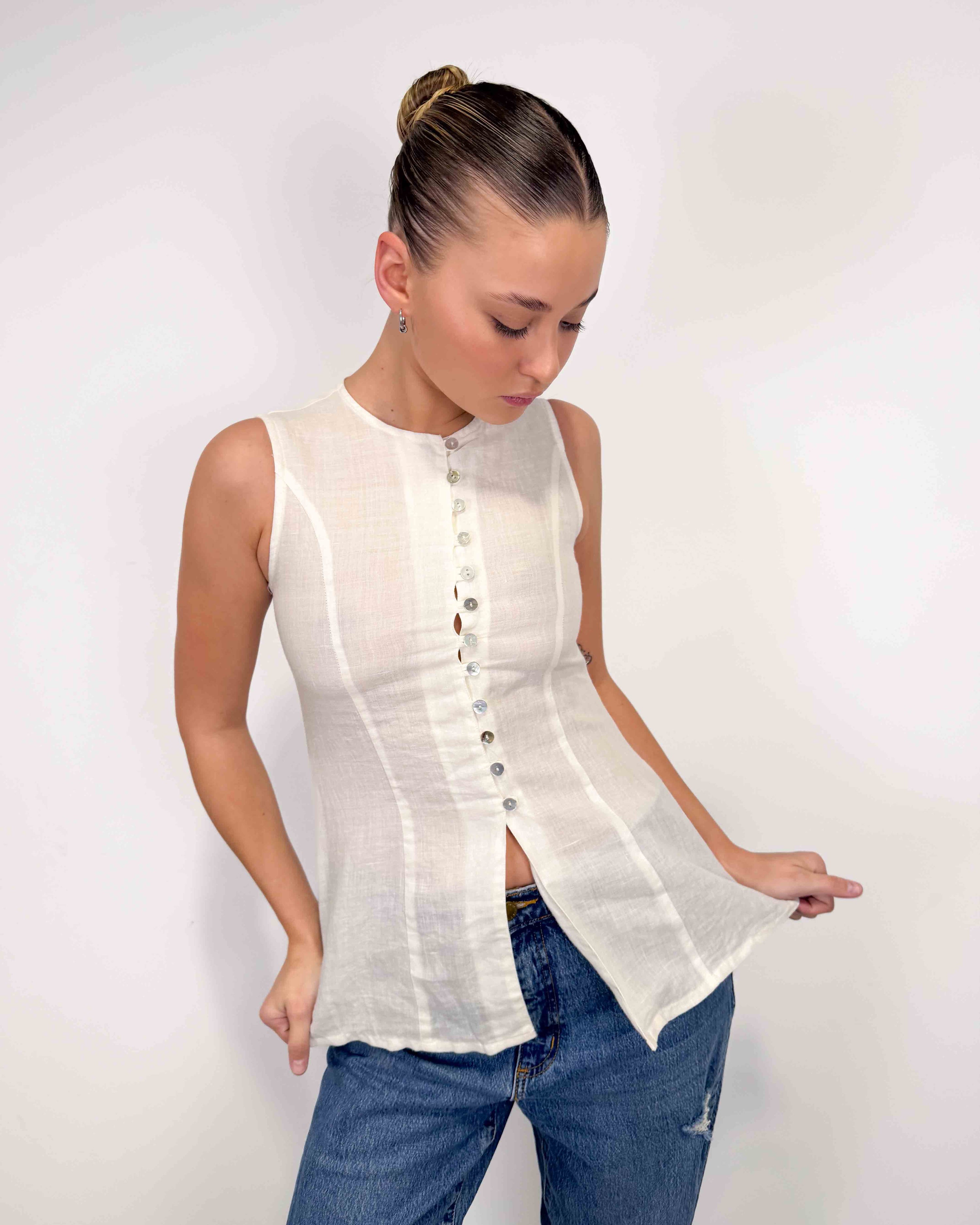 The Mona top