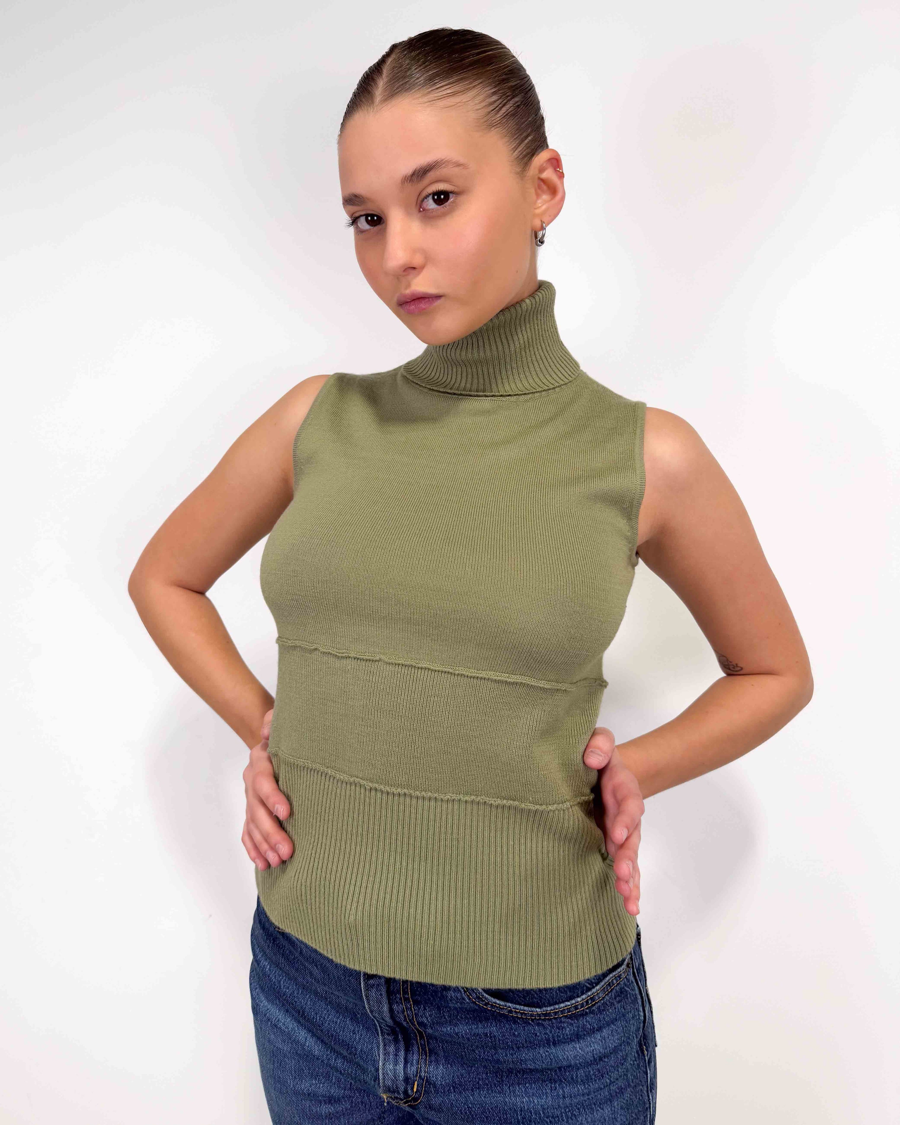 The Omma top