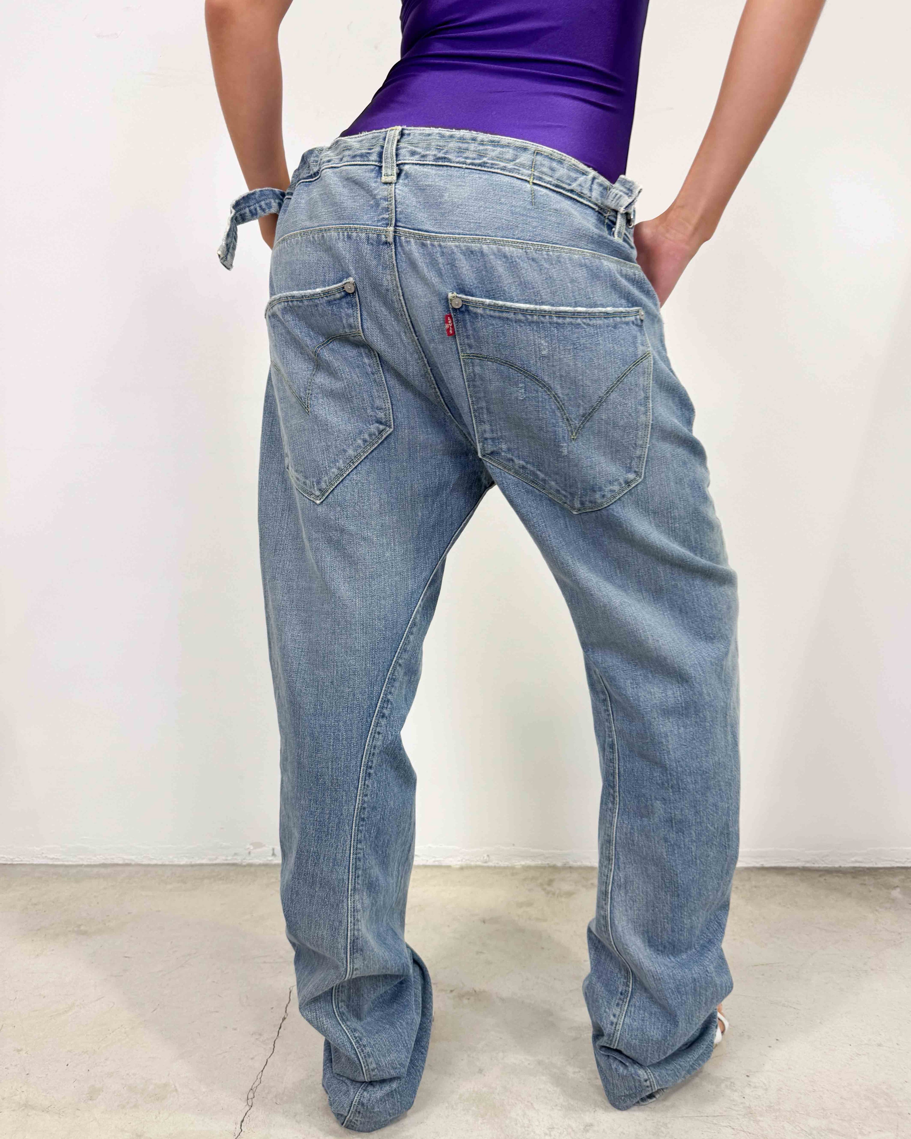 The Armina pants by Levis