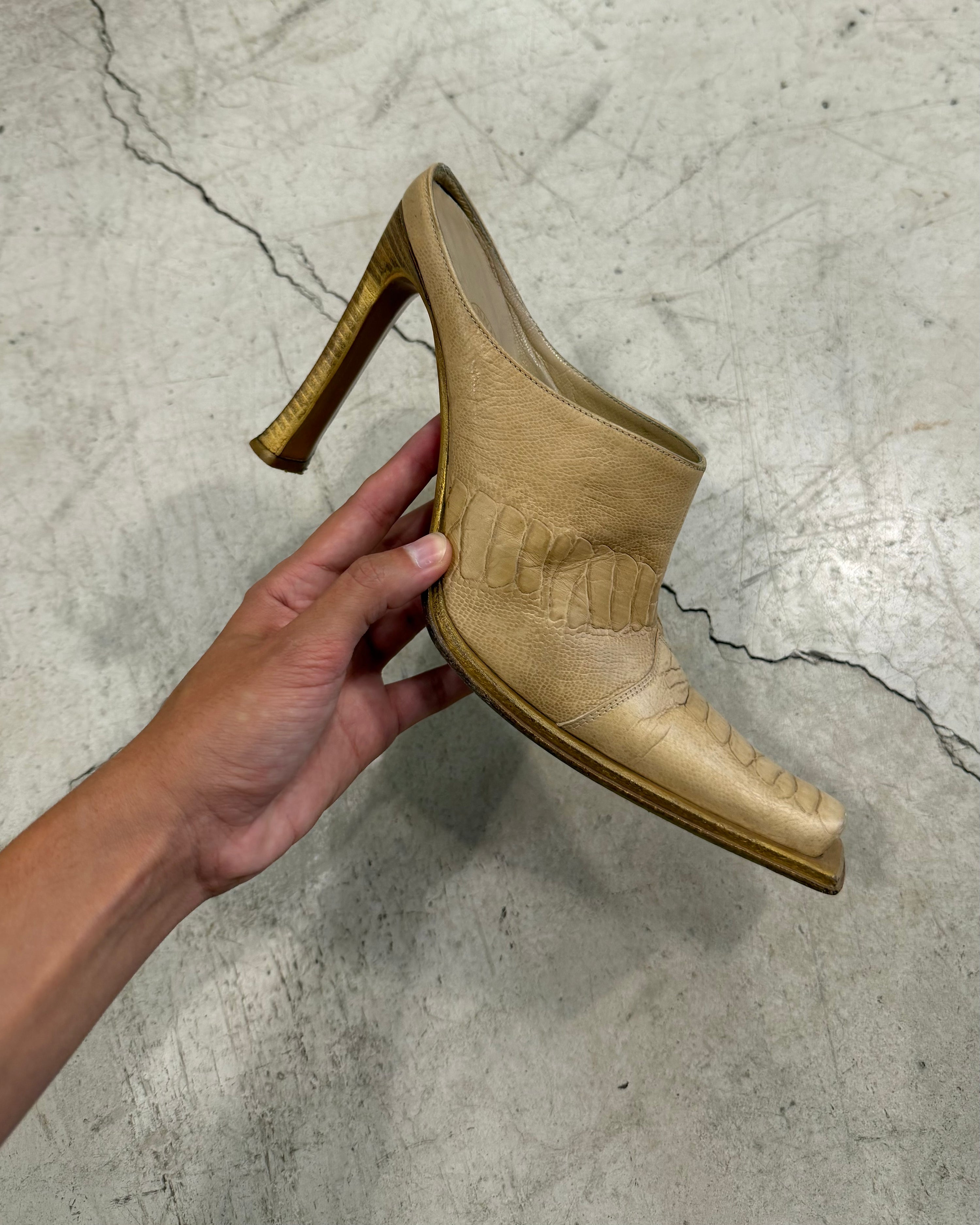 The Lola heels