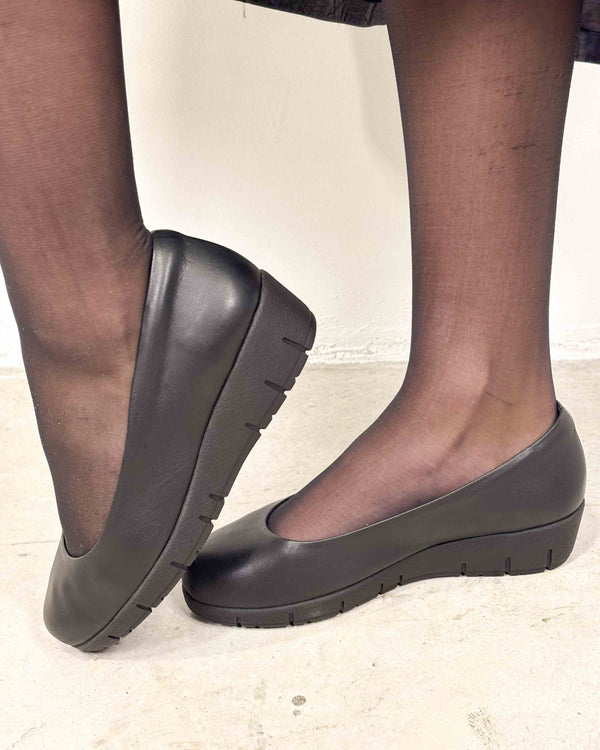 The Delia leather shoes