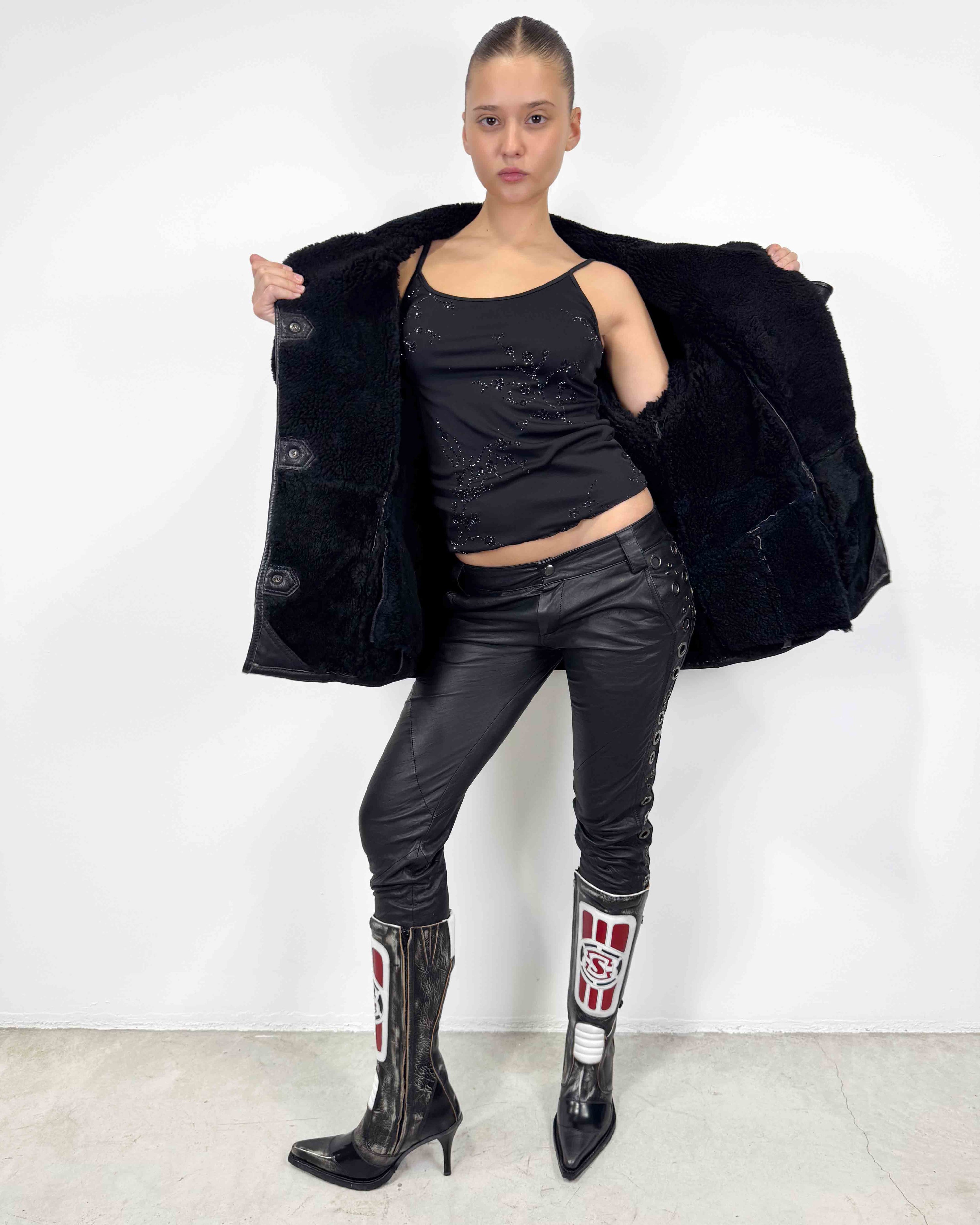 The Virgine leather boots