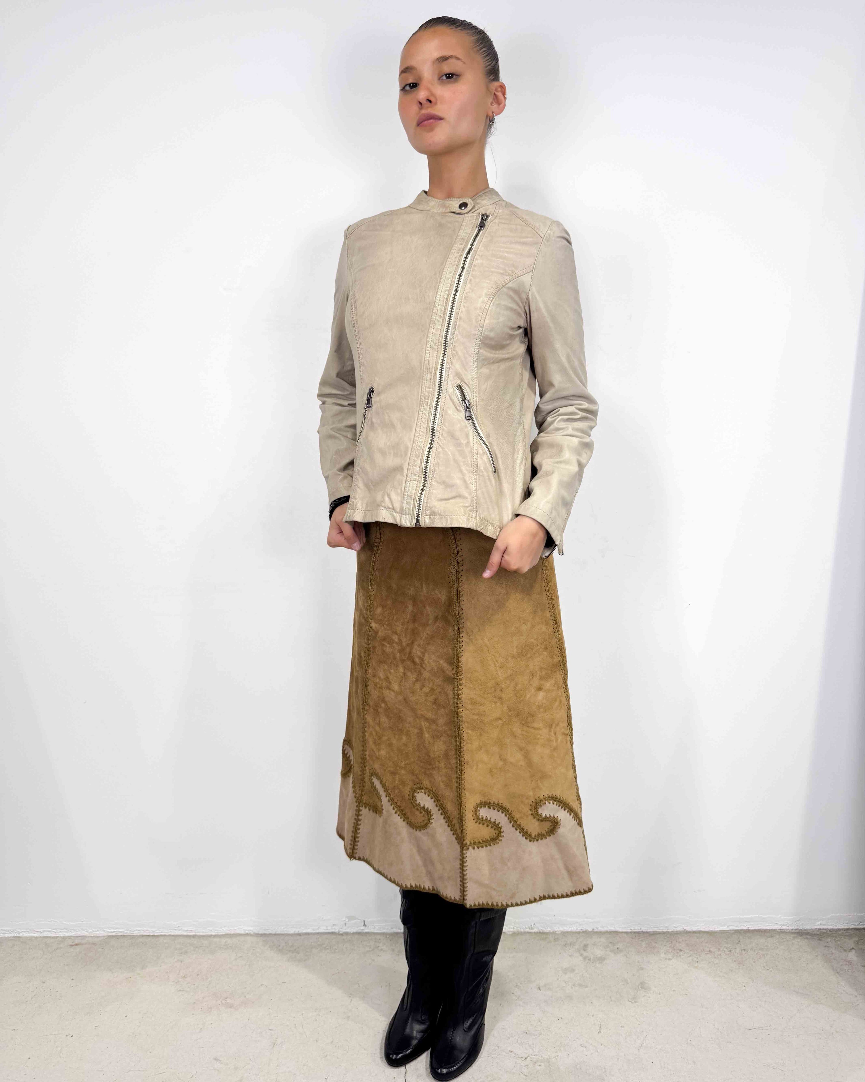 The Yelizabeta leather jacket