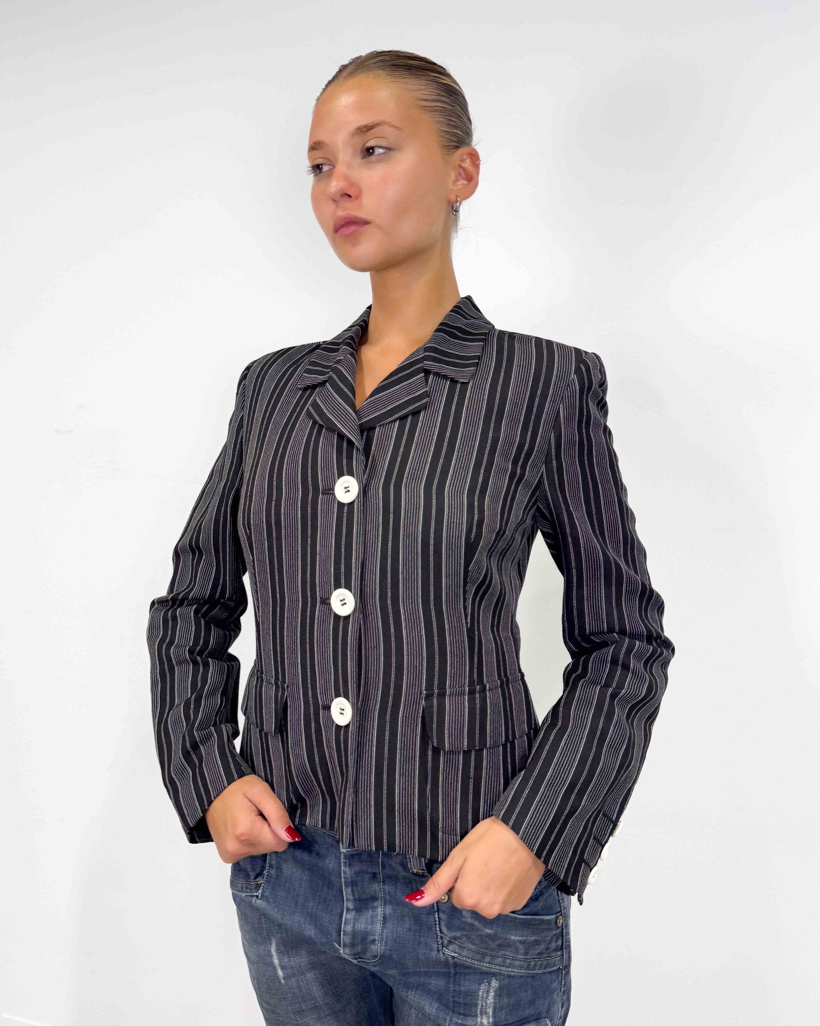 The Agatha blazer by Versace – rig vert