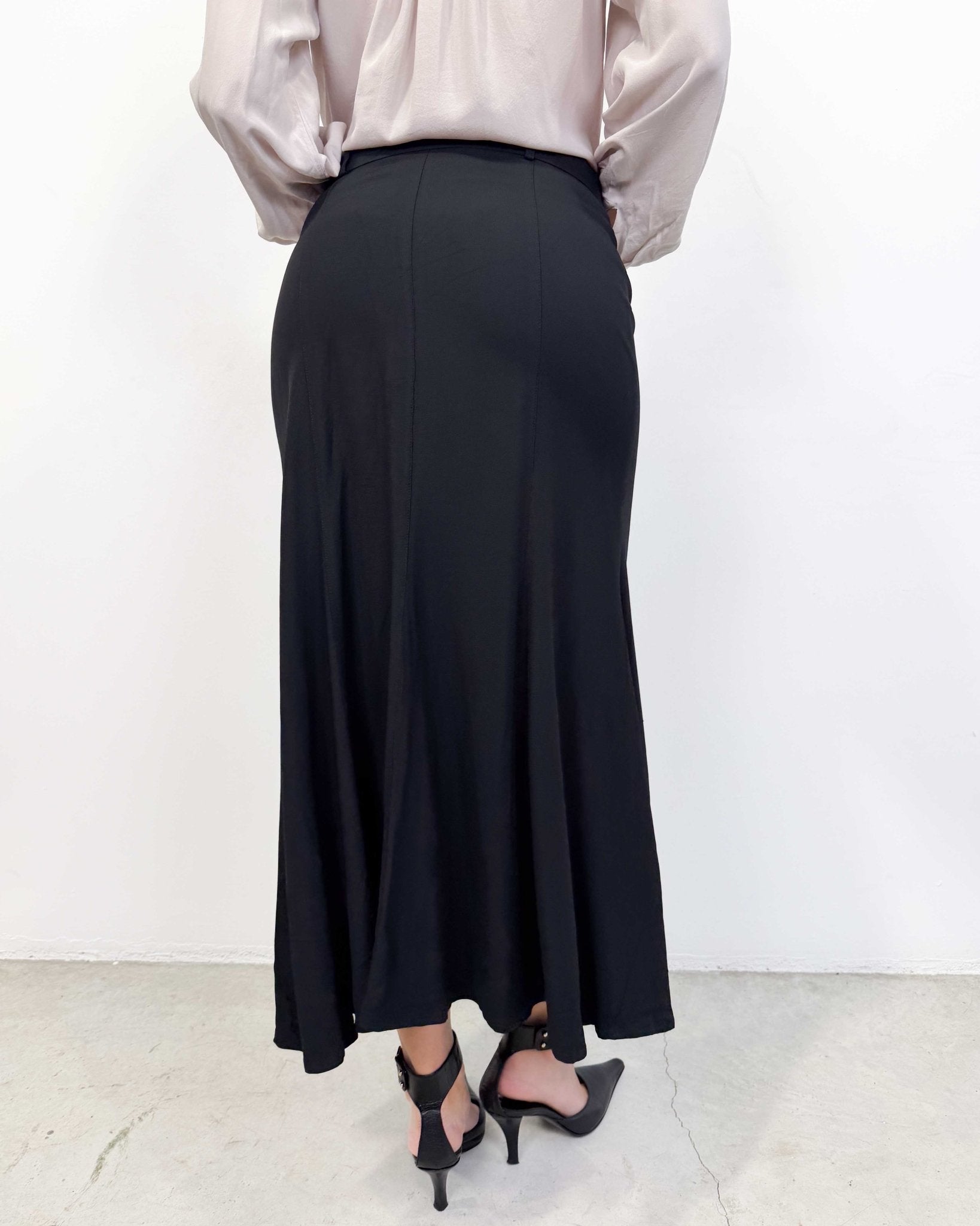 The Alena skirt by Sportsmax - rig vert