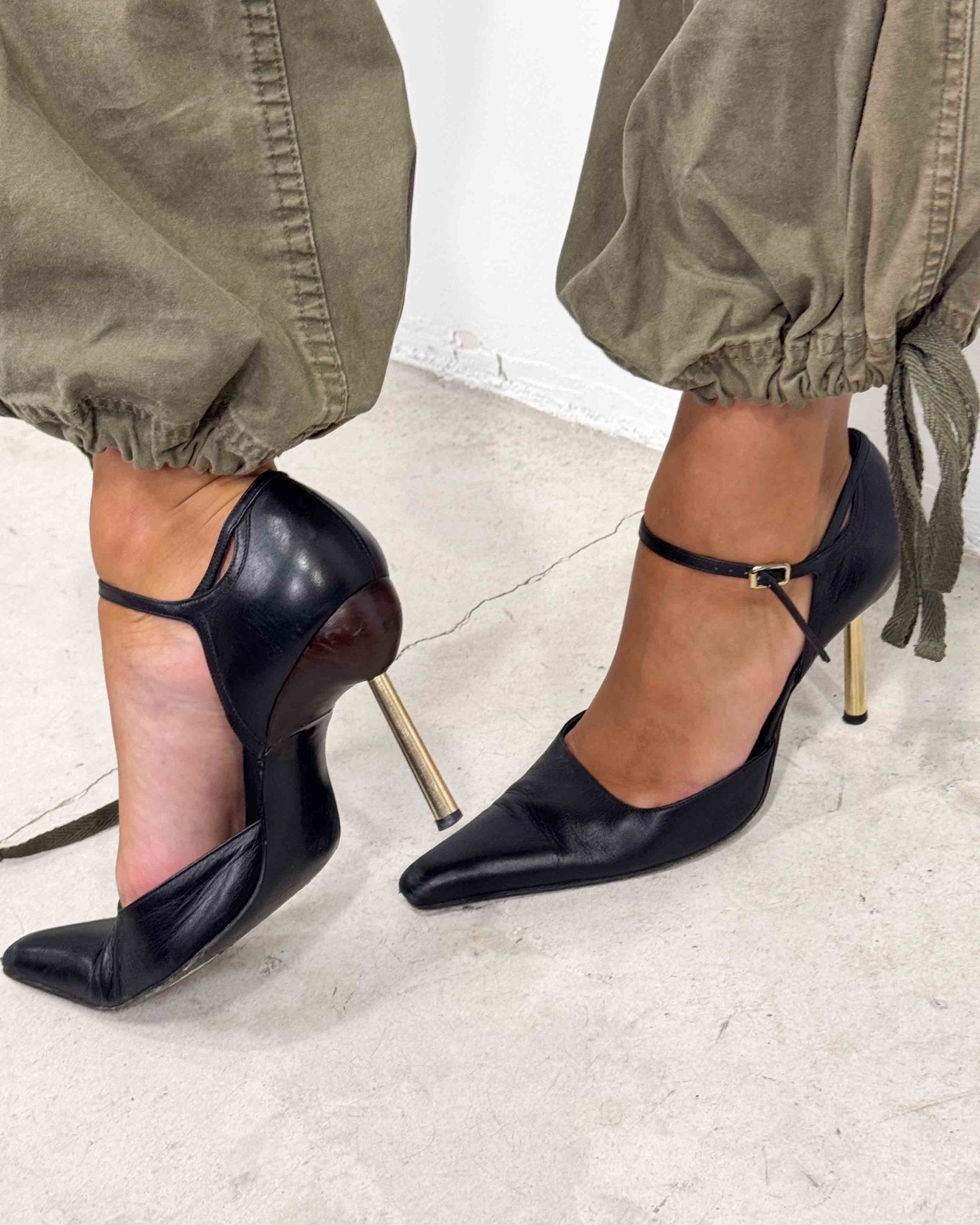 The Amelie heels by Gianni Versace - rig vert