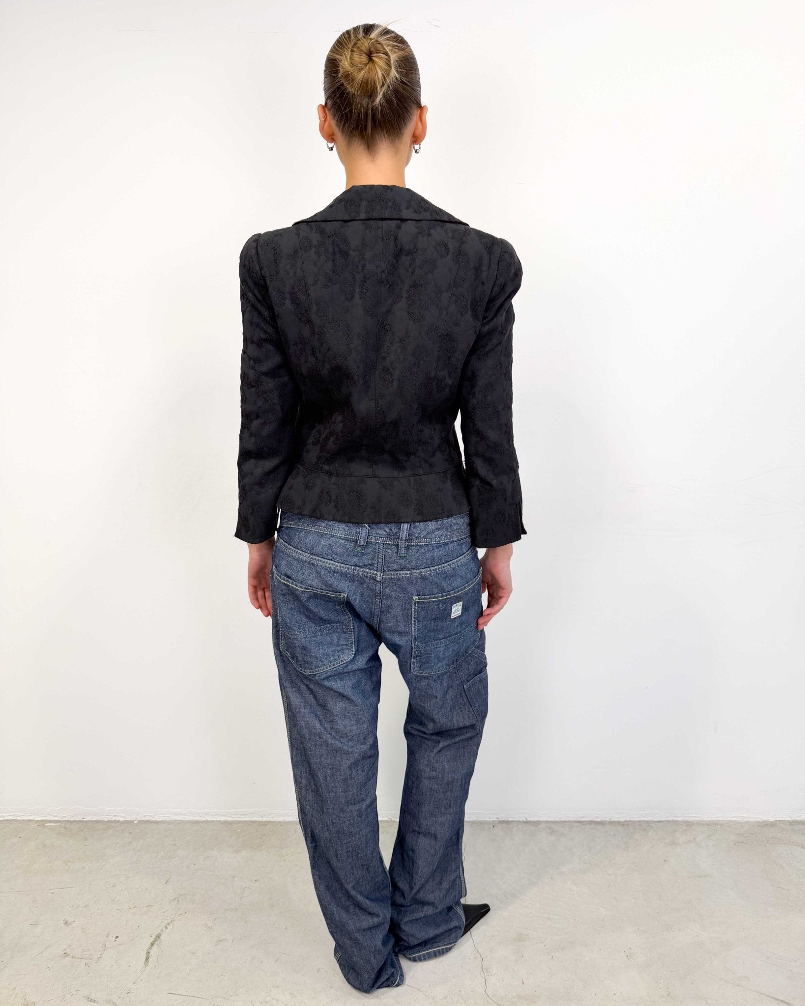 The Carmen blazer by Giorgio Armani - rig vert