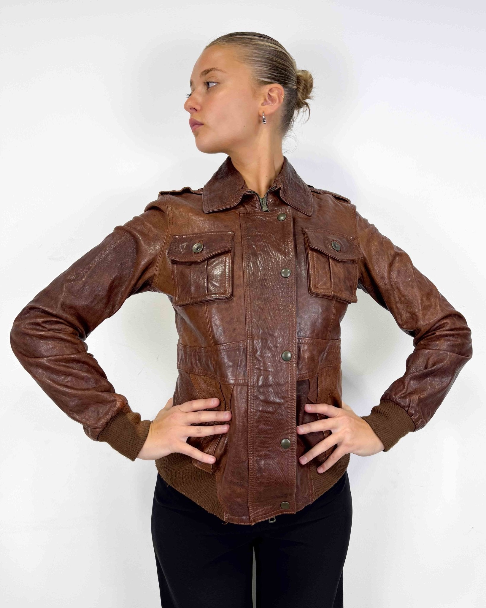 The Dalia leather jacket - rig vert
