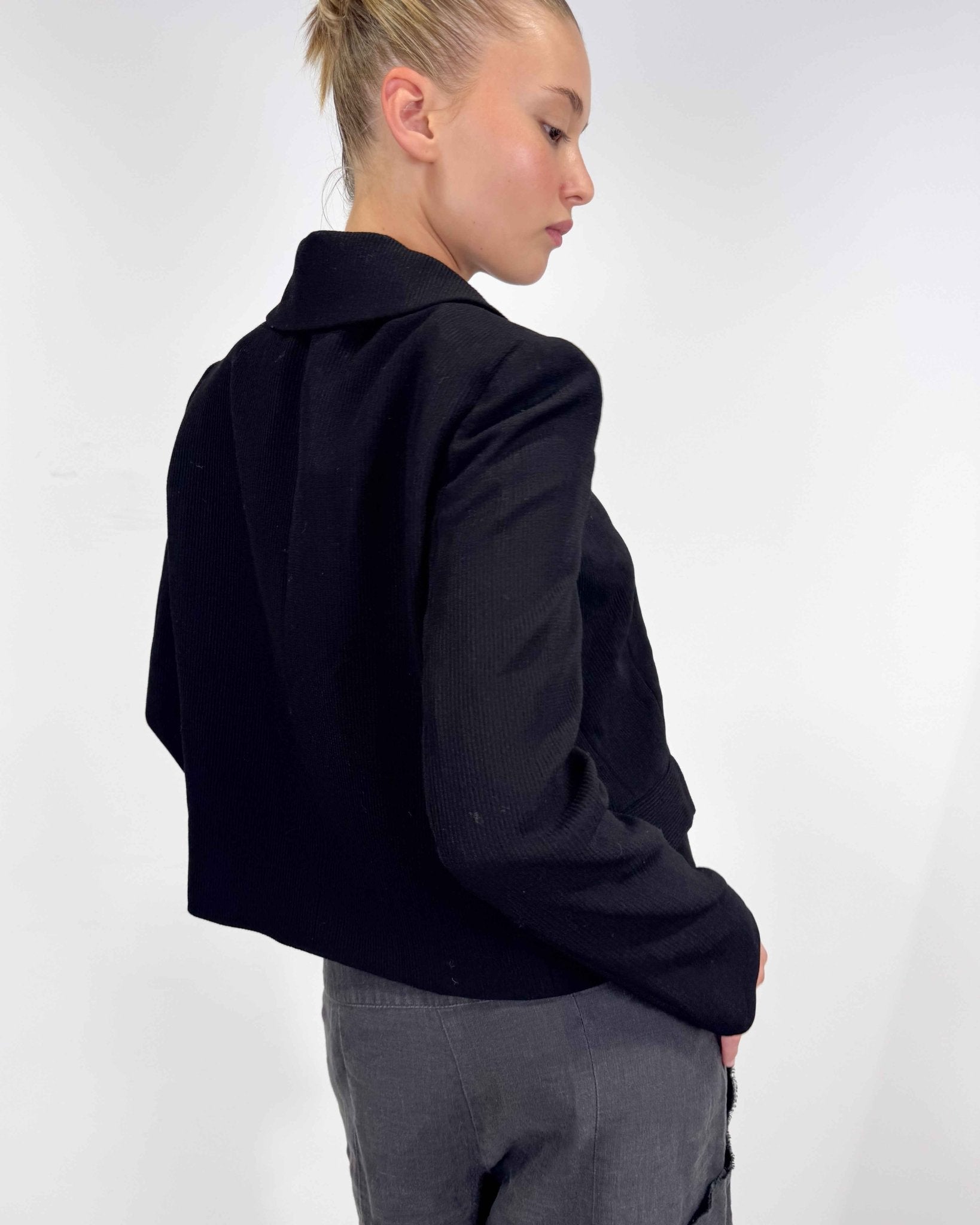 The Diletta jacket by Moschino - rig vert
