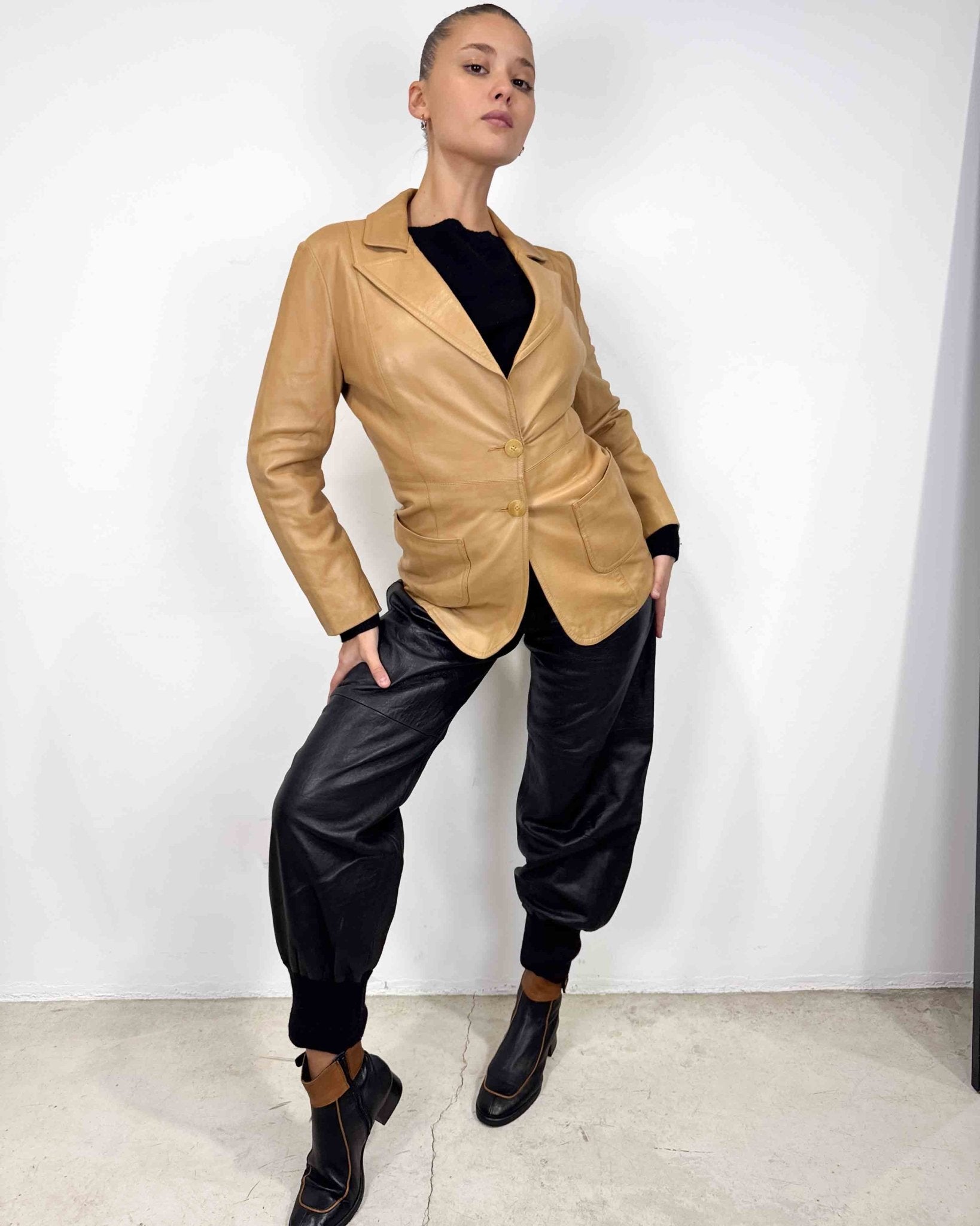 The Ellie leather blazer by Plein Sud - rig vert