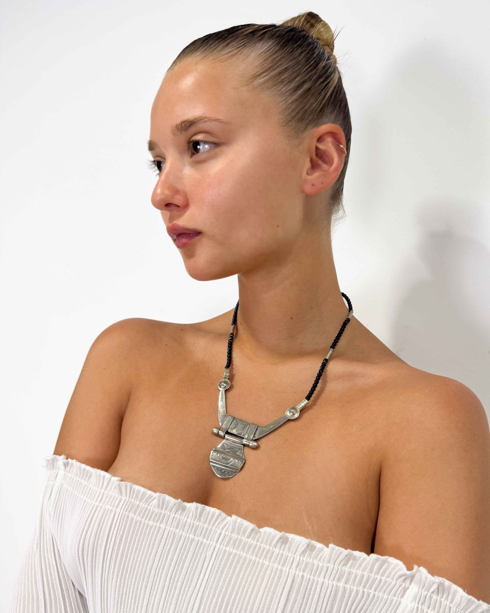 The Helai necklace - rig vert