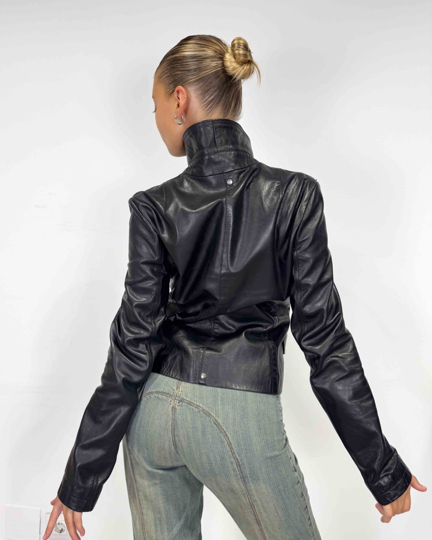 The Janine leather blazer by Patrizia Pepe - rig vert
