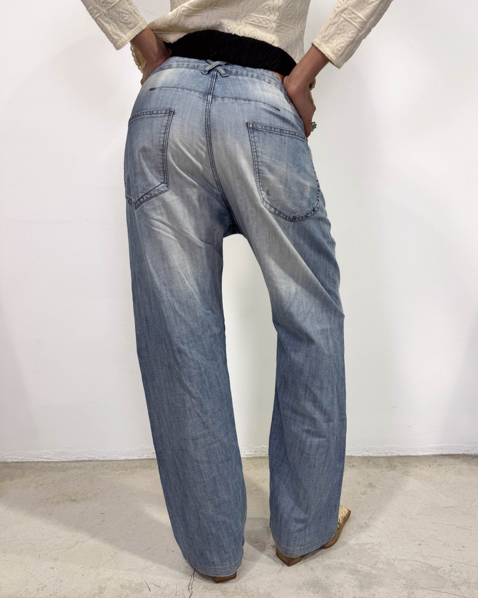 The Lara jeans by Girbaud - rig vert
