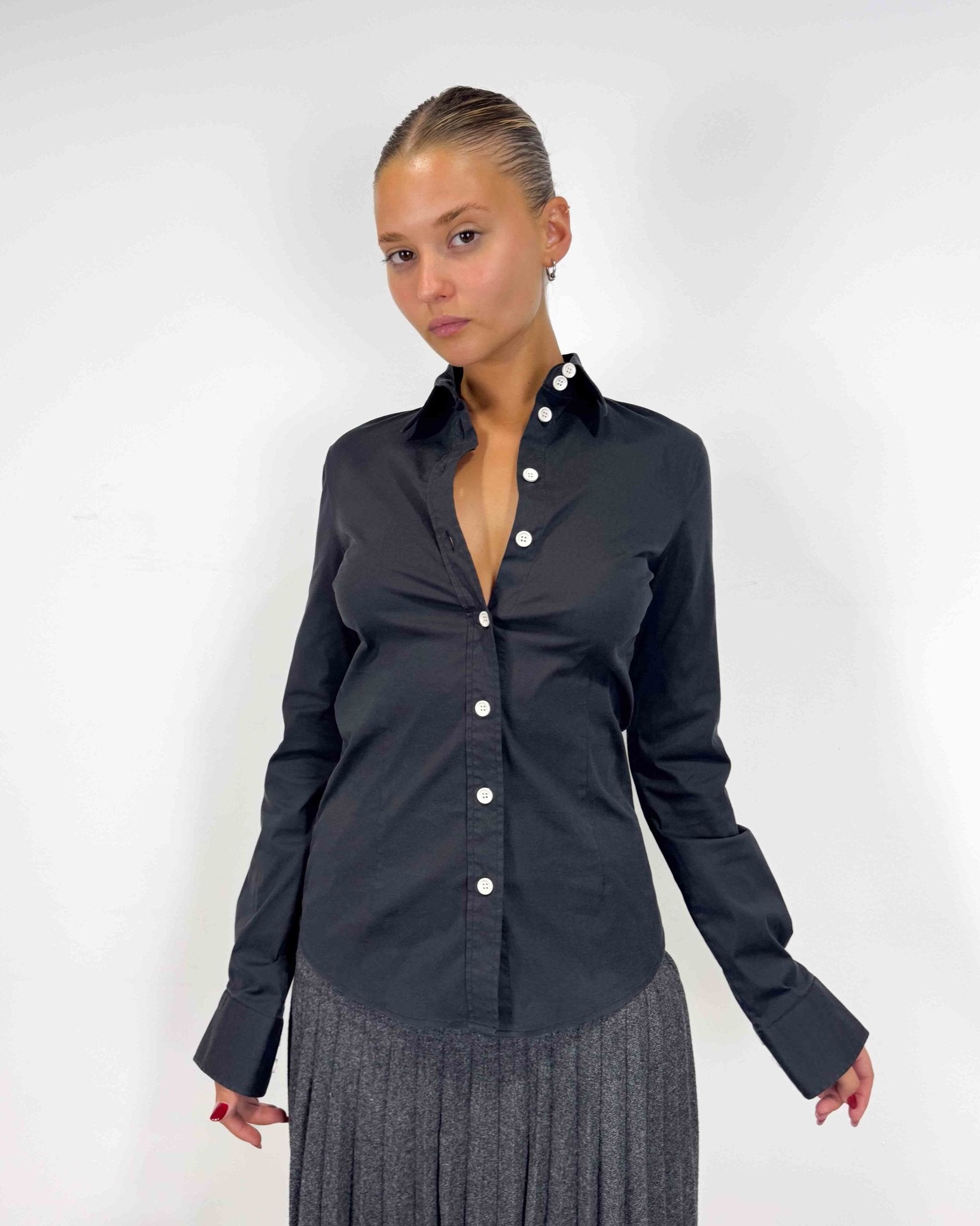 The Larissa shirt by Dolce and Gabanna - rig vert