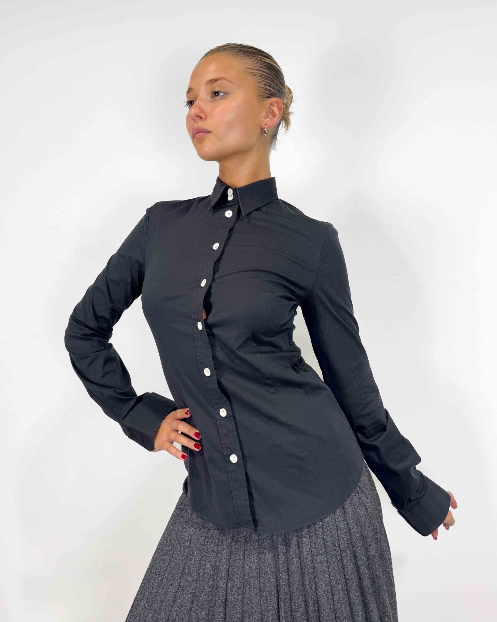 The Larissa shirt by Dolce and Gabanna - rig vert
