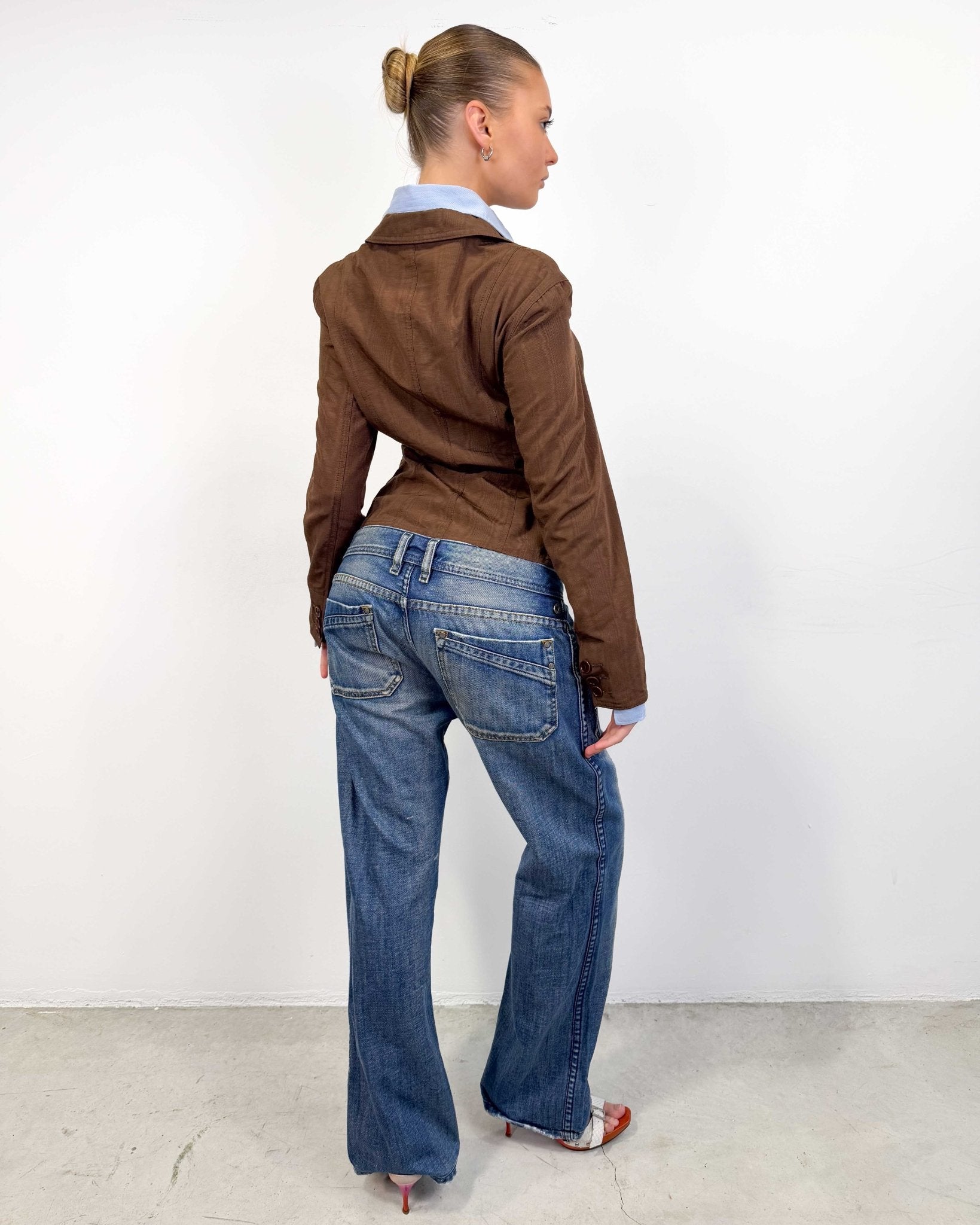 The Maxine blazer by Moschino - rig vert