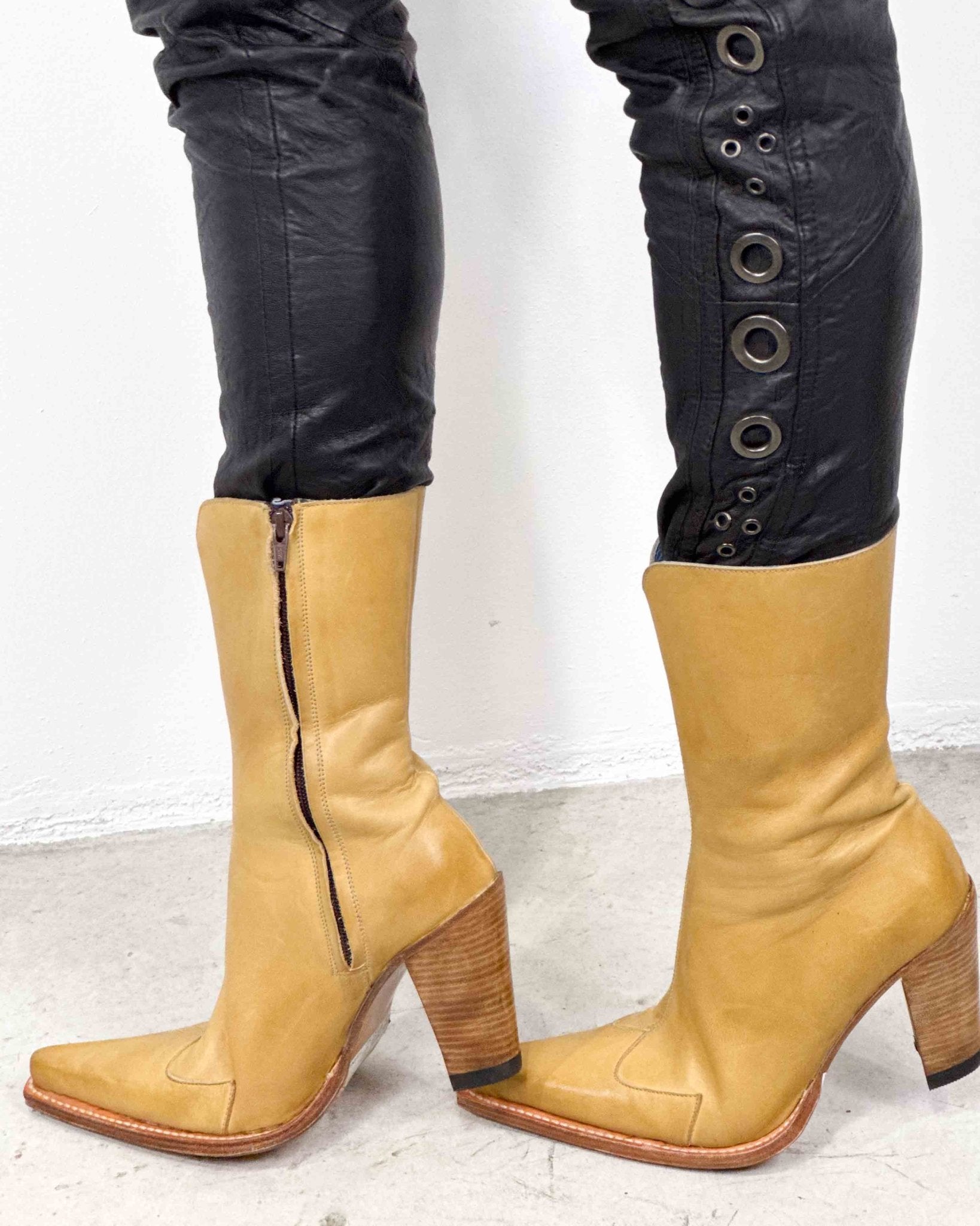 The Nadine leather boots - rig vert