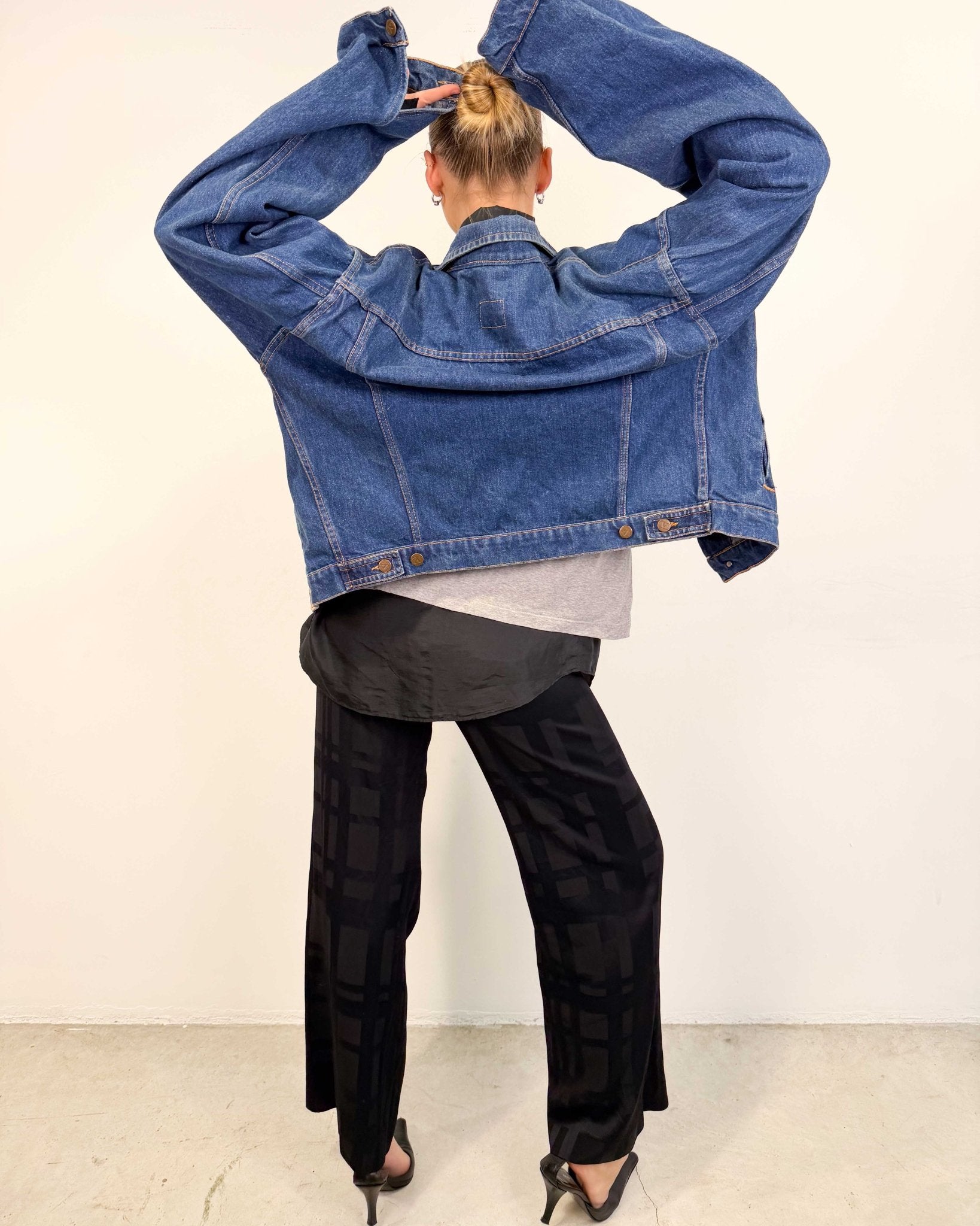 The Rhym jacket by Valentino - rig vert