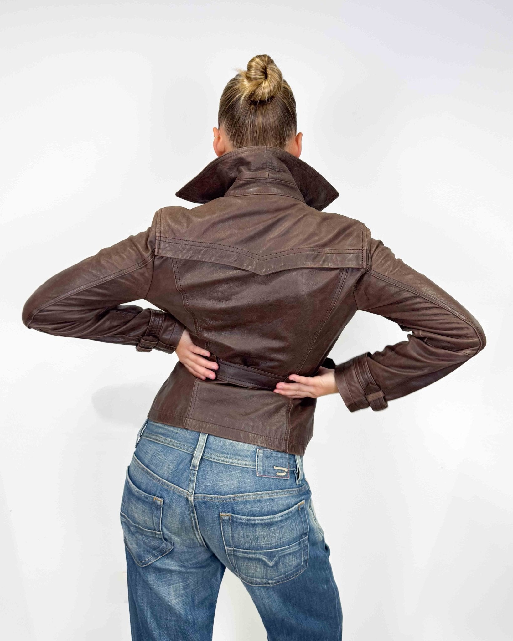 The Salwa leather jacket - rig vert