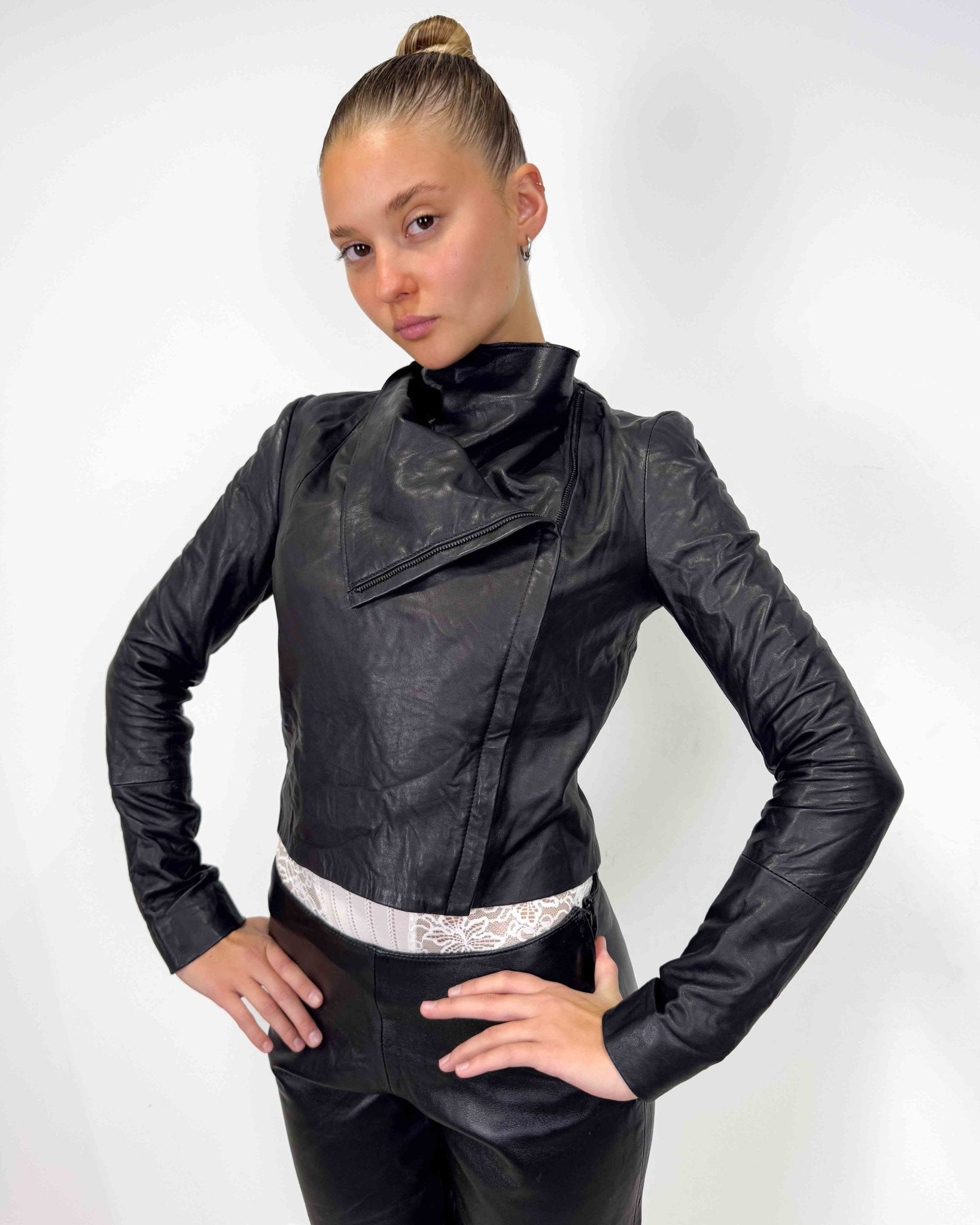 The Sibyl leather jacket - rig vert