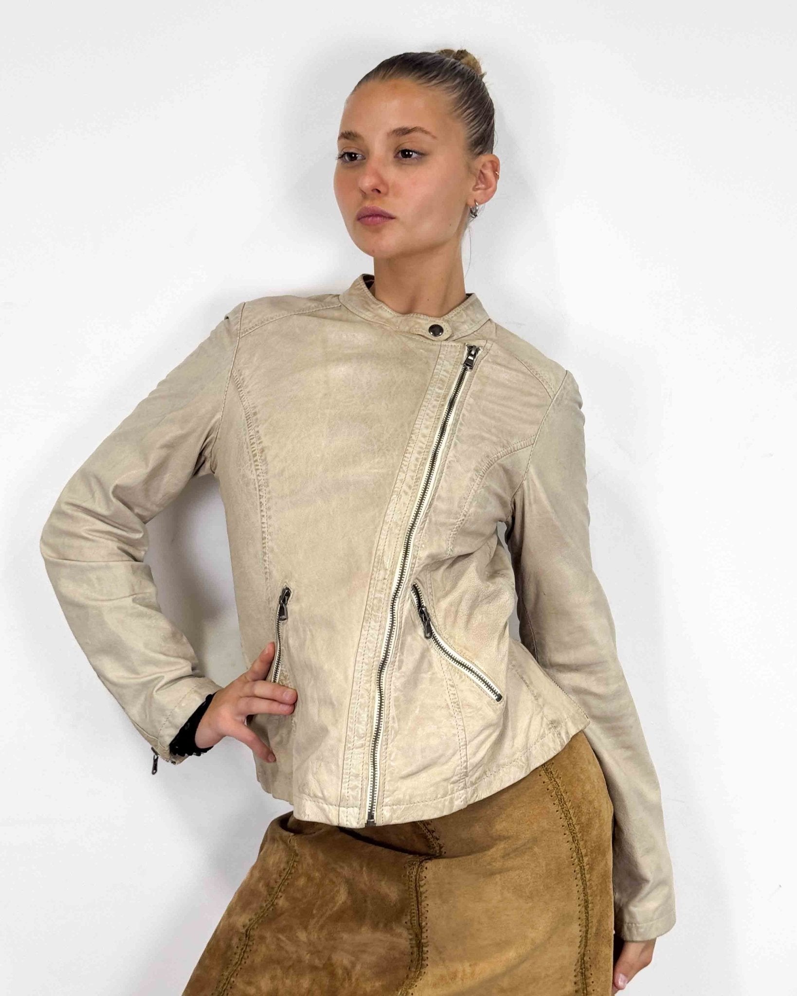 The Yelizabeta leather jacket - rig vert