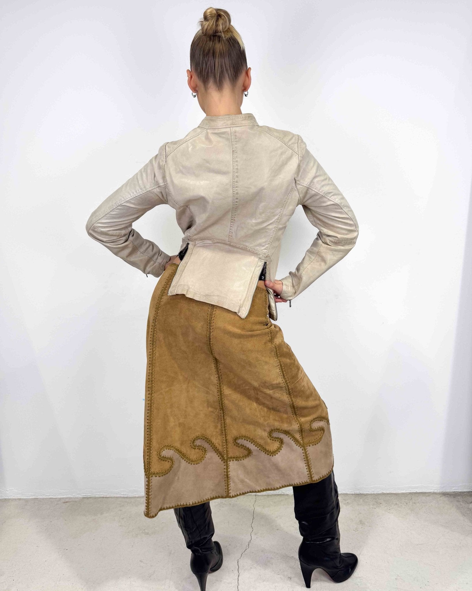 The Yelizabeta leather jacket - rig vert