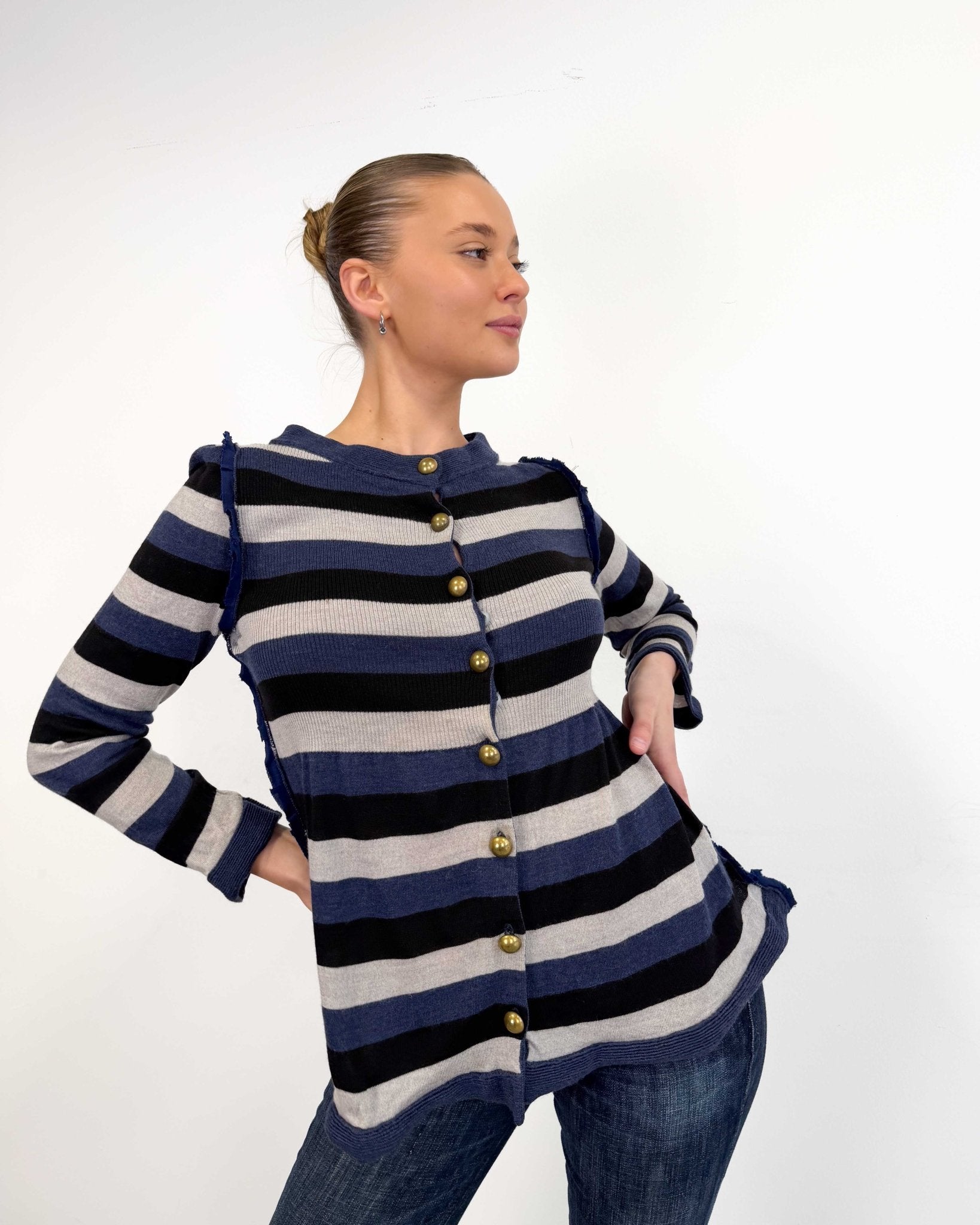 The Yoko jumper by Moschino - rig vert