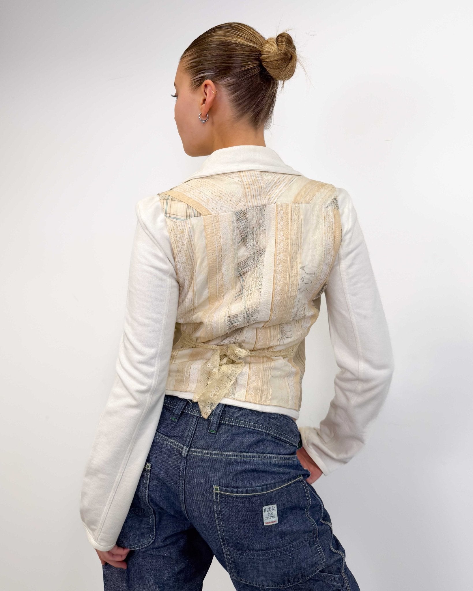 The Yonni leather vest - rig vert