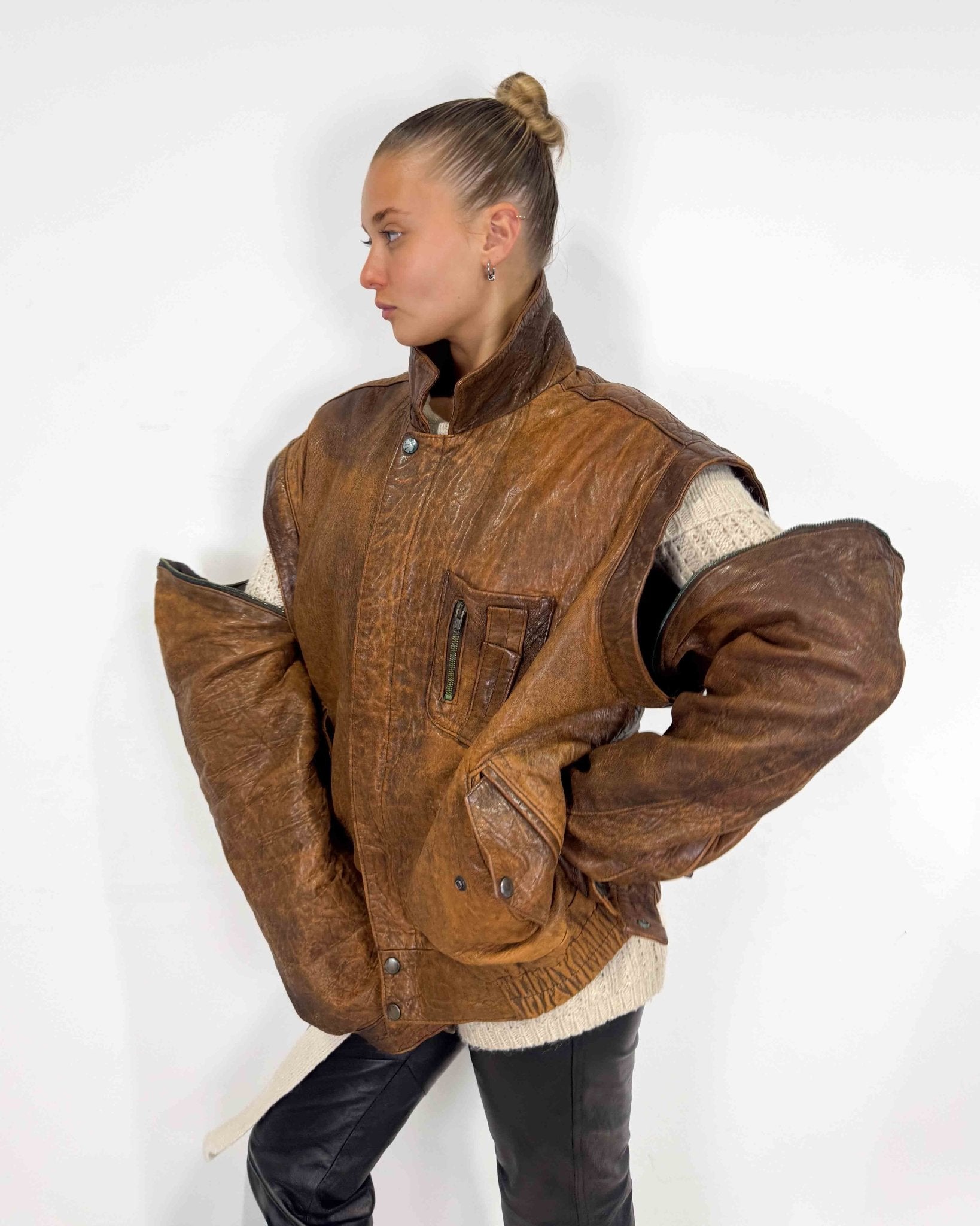 The Zuzani leather jacket - rig vert